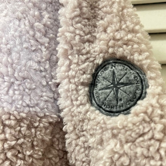 Boundless North Sweatshirt - Picture 7 of 8